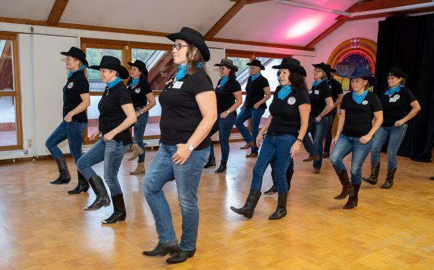 TdoT 2019 Line Dance1