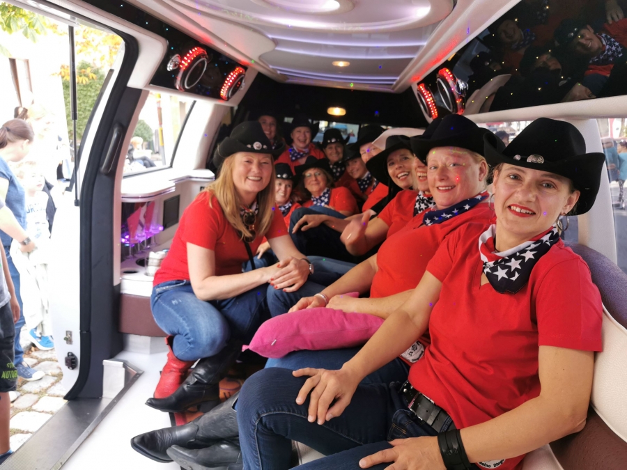 Gruppenbild Limousine Michaelimarkt 2019